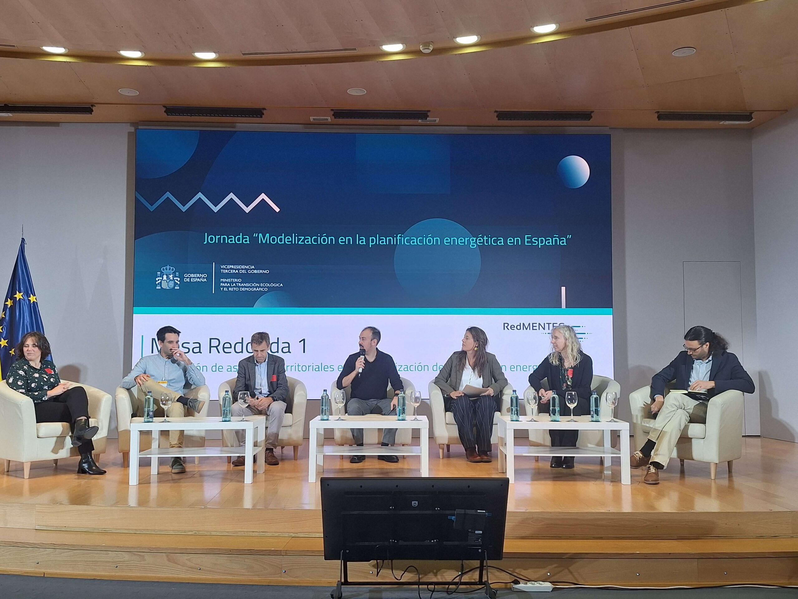 En este momento estás viendo <strong>La modelización energética toma protagonismo en MITECO: claves y aprendizajes de una jornada para la España que planifica su futuro</strong>